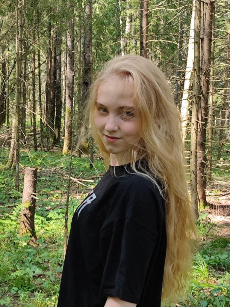Поздравляем Бардюг Марию с 16 летием!